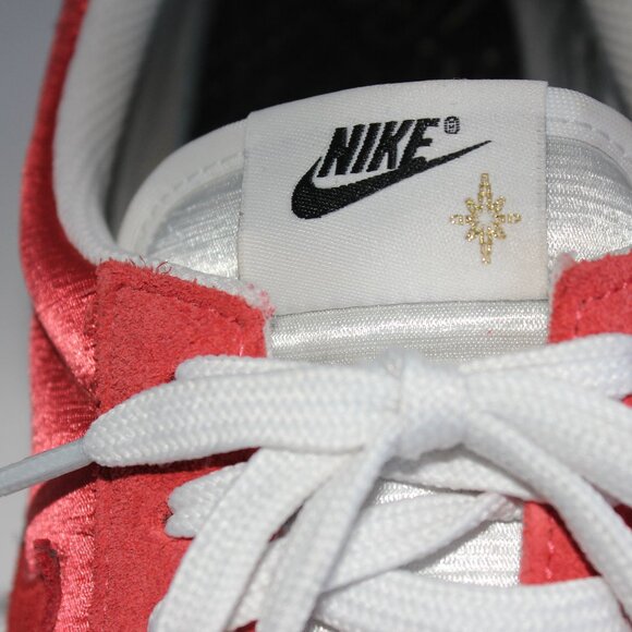 Nike Daybreak Martian Sunrise/ Chile Red Women's Size 9  DD9674 800 - Picture 12 of 16